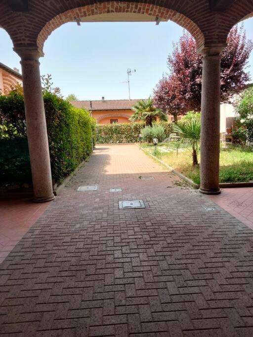 Appartamento In Cascina Lombarda Caselle Lurani Esterno foto